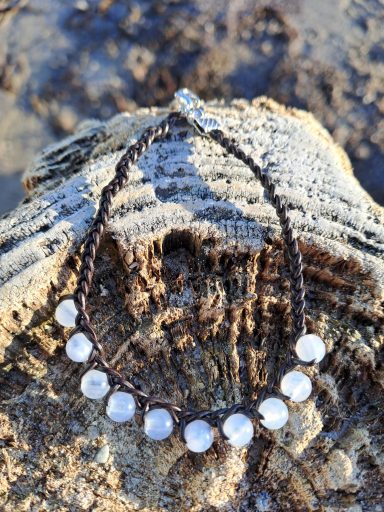 geflochtenes Lederarmband mit Chalcedon